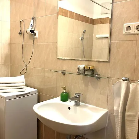 - Center West Daire Budapeşte